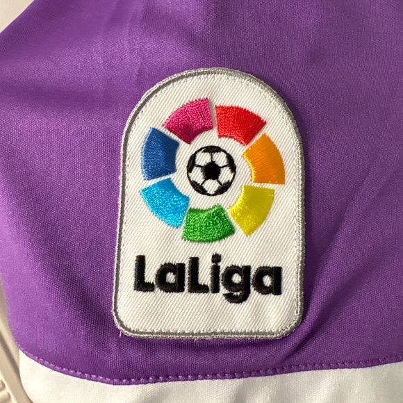 Adidas Real Madrid 2016/2017 Away Jersey - Picture 3 of 4